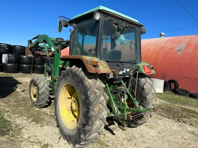 John Deere 3050 Tractor (No.J0846)