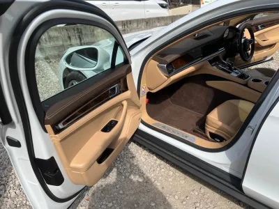 2018 Porsche Panamera 2.9L V6 Twin Turbo (No.J1051) for export from Japan