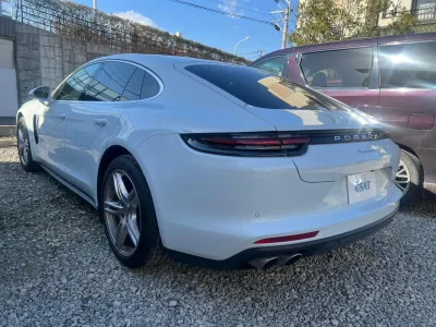 2018 Porsche Panamera 2.9L V6 Twin Turbo (No.J1051)