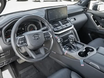 2025 Toyota Land Cruiser VXR 3.3L (No-220730) for export from Japan