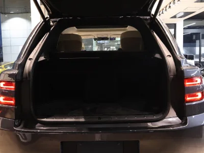 2025 Toyota Century SUV 3.5L Plug-in Hybrid 4WD 4-Seater for export from Japan