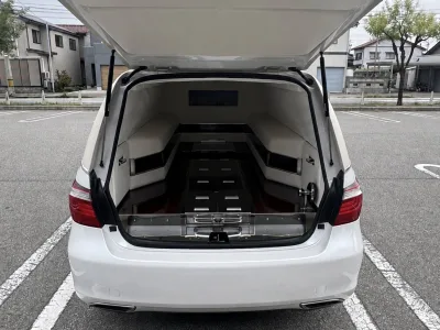 2006 Lexus LS460 White Limousine Hearse for export from Japan