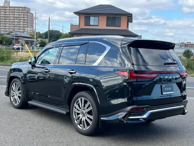 2025 Lexus LX 600 Executive 4WD Modellista Aero (No.9601035) for export from Japan