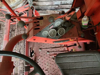 LAVERDA M132 Combine Harvester (No.J0836) for export from Japan