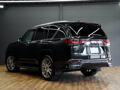 2025 Lexus LX 600 Executive 4WD - The Ultimate Luxury SUV (No.960999) for export from Japan