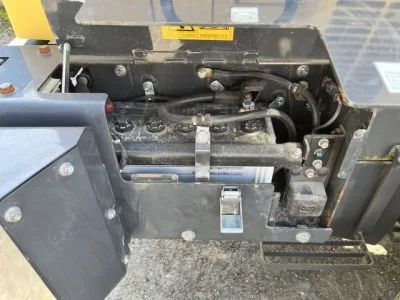 KOMATSU WA100-8 WHEEL LOADER (No.J0803) for export from Japan