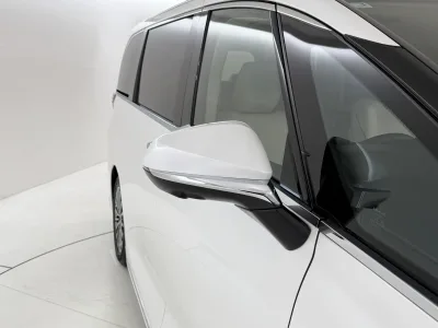 2025 Lexus LM 500h Version L 4WD for export from Japan