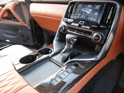 2025 Lexus LX 600 Executive AWD Levinson 4-Seater (No.960732) for export from Japan