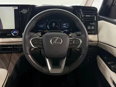 2025 Lexus LM 500h Version L 4WD for export from Japan