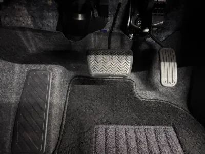 2025 Toyota Yaris cross G grade plugin hybrid for export from Japan