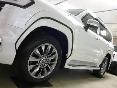 2025 TOYOTA LAND CRUISER LC300 ZX 4WD | MODELLISTA AERO for export from Japan