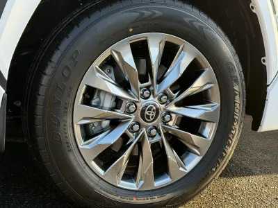 All new 2026 model Toyota Land Cruiser 300 3.5 ZX 7 seater for export from Japan