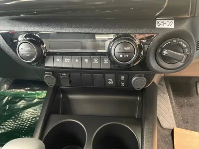 2022 RHD Toyota Hilux double cab ( Pickup ) Rocco 2.8 automatic 4×4 (No.560459) for export from Japan