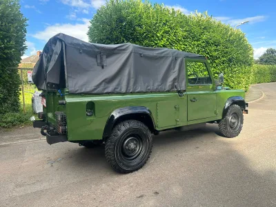LANDROVER DEFENDER 110 (No.J0821) for export from Japan