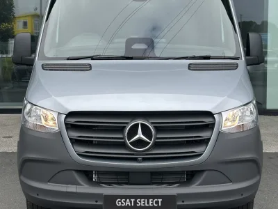 2026 Mercedes-Benz Sprinter 519 ELWB Minibus RWD — 17 Seats