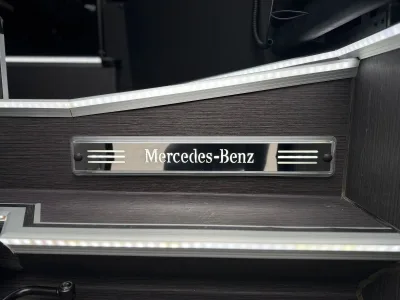 Mercedes-Benz Sprinter 519 CDI VIP / 20+1 Seats, 9-Speed Automatic for export from Japan