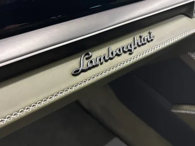 2025 Lamborghini Urus SE 4WD RHD – Verde Turbine Lucido for export from Japan
