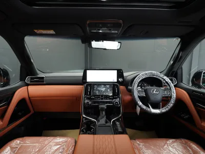 2025 Lexus LX 600 Executive 4WD - The Ultimate Luxury SUV (No.960999) for export from Japan