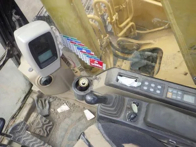 2005 CAT 320C Excavator for export from Japan