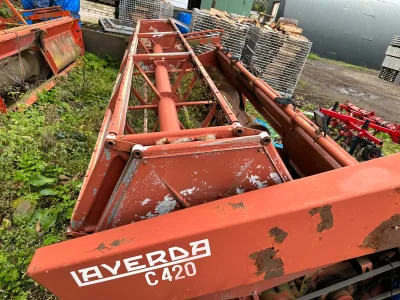 LAVERDA C420 COMBINE HARVESTOR (No.J0848) for export from Japan