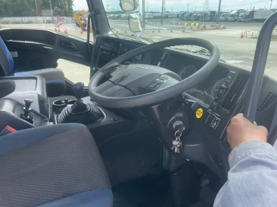 2017 Isuzu Giga Self Loader Truck with Winch remote control (No.Jo480s) for export from Japan