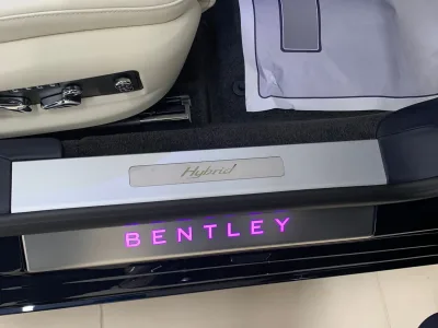 2025 Bently Flying Spur Hybrid Luxury sedan(No.940804) for export from Japan