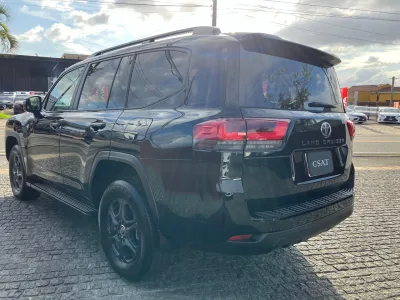 2023 TOYOTA LAND CRUISER 300 GR SPORT for export from Japan
