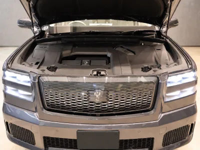 2025 Toyota Century SUV 3.5L Plug-in Hybrid 4WD 4-Seater for export from Japan