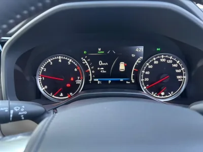 2025 Toyota Land Cruiser 300 ZX – Ultimate Luxury & Performance (No.J1038) for export from Japan