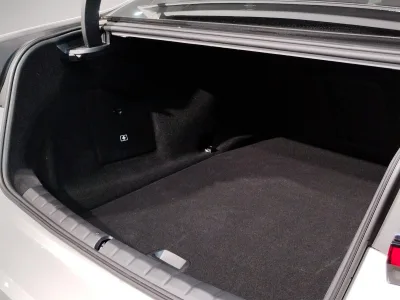2025 BMW i7 eDrive for export from Japan
