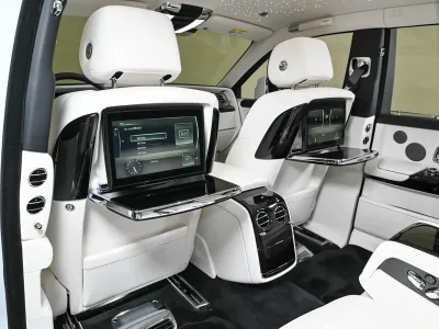 2025 Rolls-Royce Phantom The Pinnacle of Luxury and Sophistication (No.109991) for export from Japan