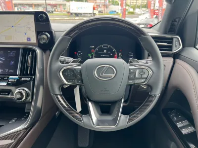2025 Lexus LX 600 4WD 7 Seater Modellista Aero - Luxury & Power Combined (No.961019) for export from Japan