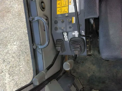 2000 KOMATSU WA80-3 WHEEL LOADER (No.J0840) for export from Japan