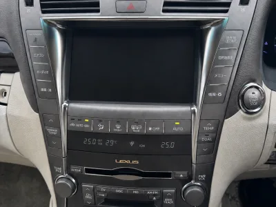 2006 Lexus LS460 White Limousine Hearse for export from Japan