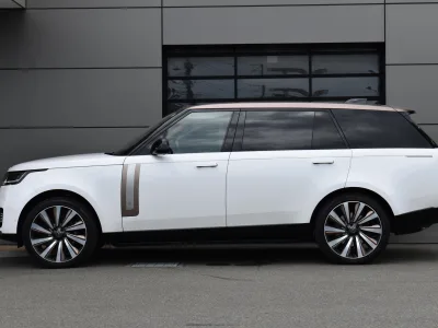 2024 Land Rover Range Rover SV Signature Suite 4.4L P615 Long Wheelbase 4WD for export from Japan