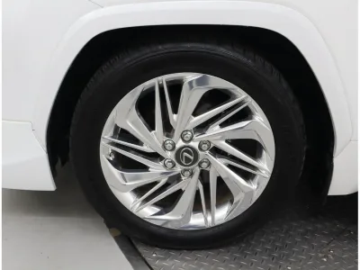 2023 Lexus LX600 EXECUTIVE Sonic Quartz 4 Seater for export from Japan