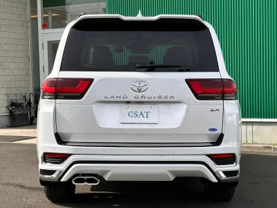 2025 Toyota Land Cruiser LC300 ZX (J01049) for export from Japan