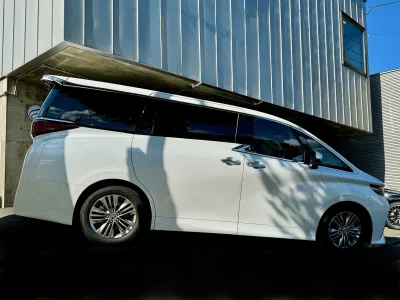 2025 Toyota Alphard Hybrid 2.5 Z E-Four 4WD: The Ultimate Luxury Minivan (No.960963)