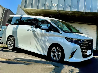 2025 Toyota Alphard Hybrid 2.5 Z E-Four 4WD: The Ultimate Luxury Minivan (No.960963)