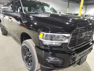 2025 RAM 3500 Laramie LHD A/T (No.960864)