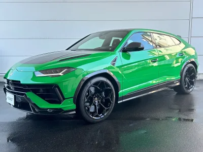 2025 Lamborghini Urus Performante: The Pinnacle of Luxury and Performance (No.960968) for export from Japan