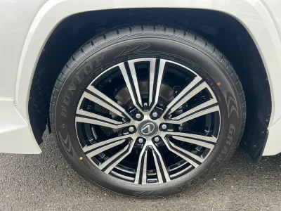 2025 Lexus LX 600 4WD 7 Seater Modellista Aero - Luxury & Power Combined (No.961019) for export from Japan