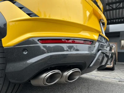 2025 Lamborghini Urus Performante: Unmatched Luxury and Performance SUV (No.960969) for export from Japan