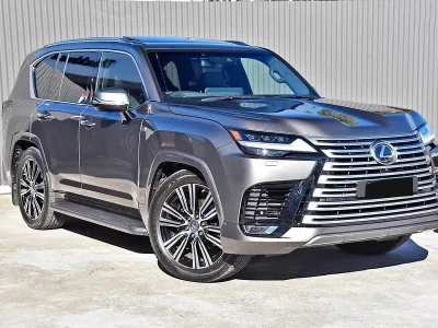 2022 Lexus LX600 SUV Liquid Metal/Black (No.480731) for export from Japan