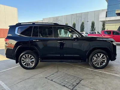 2025 Toyota Land Cruiser Sahara ZX – Tech-Updated Mastery!