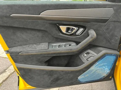 2025 Lamborghini Urus Performante: Unmatched Luxury and Performance SUV (No.960969) for export from Japan