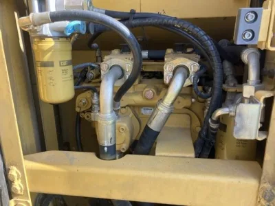 - CAT Hydraulic Excavator Type 320C Excavator for export from Japan