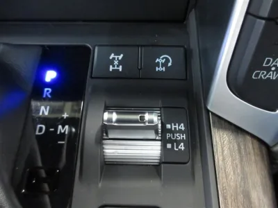 2022 Toyota Land Cruiser 300 ZX 3.3 Diesel Turbo 4WD for export from Japan