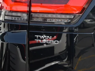 2025 Toyota Land Cruiser LC300 Twin Turbo VXR 3.5 (No.830723) for export from Japan