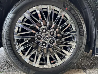 2025 Lexus LM 500h Executive 4WD Modelista MPV (No.960946) for export from Japan